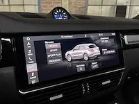 Porsche cayenne turbo 4.0 v8 549pk 2018 sport-chrono -orig. nl-, rr-105-b - afbeelding 39 van  64
