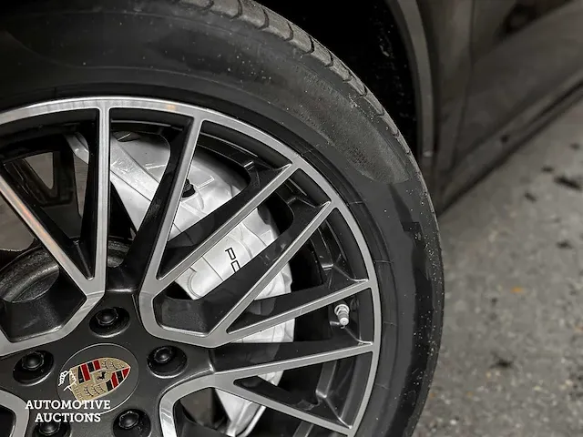 Porsche cayenne turbo 4.0 v8 549pk 2018 sport-chrono -orig. nl-, rr-105-b - afbeelding 56 van  64