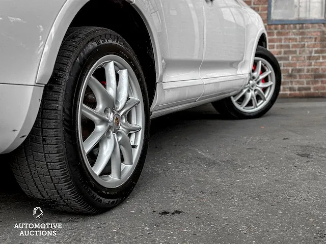 Porsche cayenne turbo 4.5 v8 450pk 2005 -youngtimer- - afbeelding 8 van  52