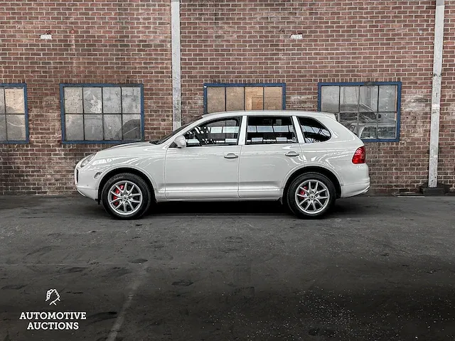 Porsche cayenne turbo 4.5 v8 450pk 2005 -youngtimer- - afbeelding 16 van  52