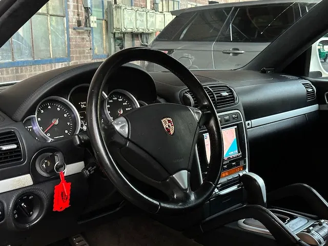 Porsche cayenne turbo 4.5 v8 450pk 2005 -youngtimer- - afbeelding 20 van  52