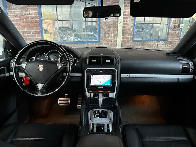 Porsche cayenne turbo 4.5 v8 450pk 2005 -youngtimer- - afbeelding 22 van  52