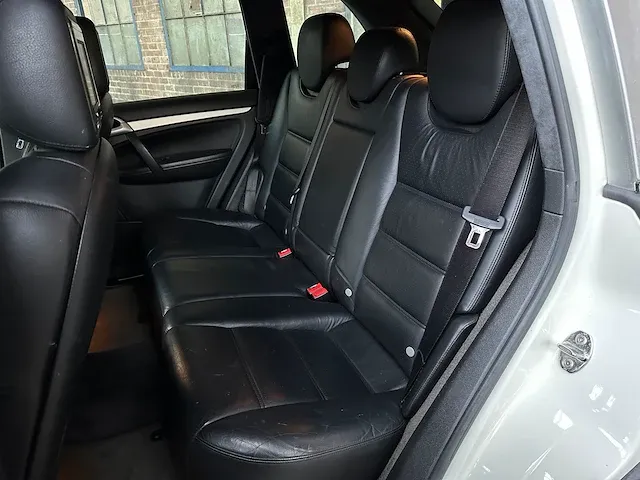 Porsche cayenne turbo 4.5 v8 450pk 2005 -youngtimer- - afbeelding 39 van  52