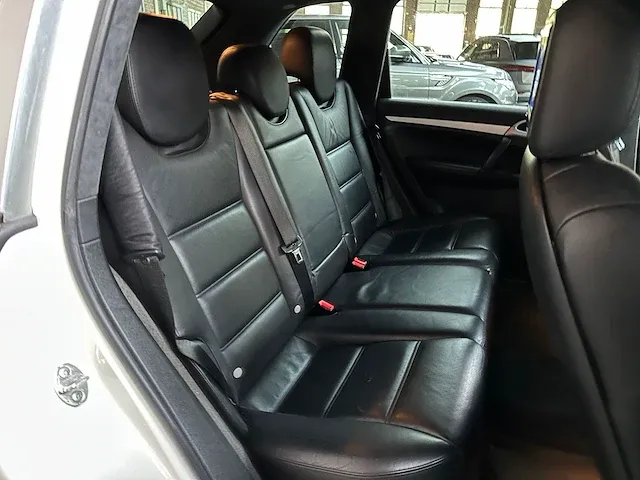 Porsche cayenne turbo 4.5 v8 450pk 2005 -youngtimer- - afbeelding 43 van  52