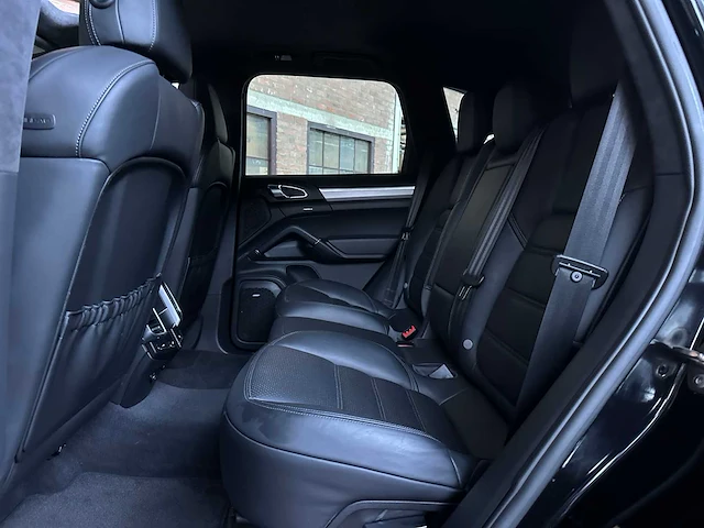 Porsche cayenne turbo 4.8 v8 493pk 2010 - afbeelding 33 van  48