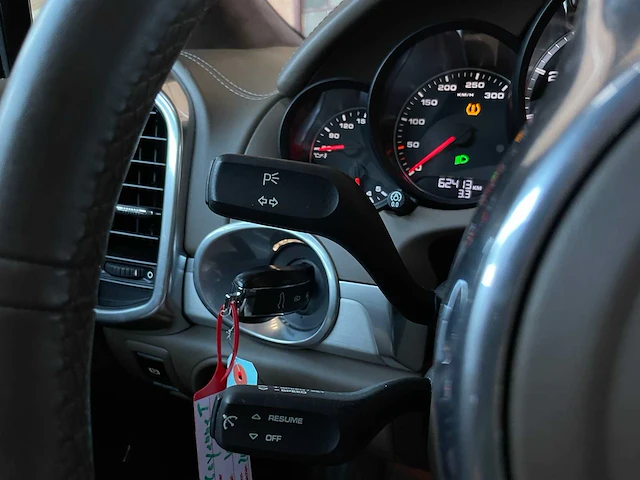 Porsche cayenne turbo 4.8 v8 500hp 2013 oem sport design 500pk 2013 - afbeelding 21 van  45