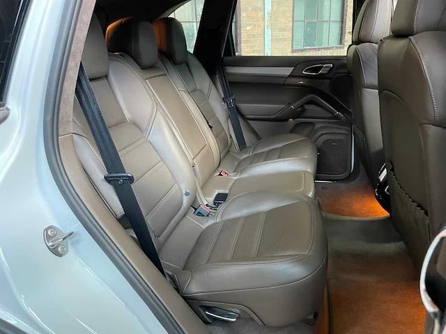 Porsche cayenne turbo 4.8 v8 500hp 2013 oem sport design 500pk 2013 - afbeelding 40 van  45