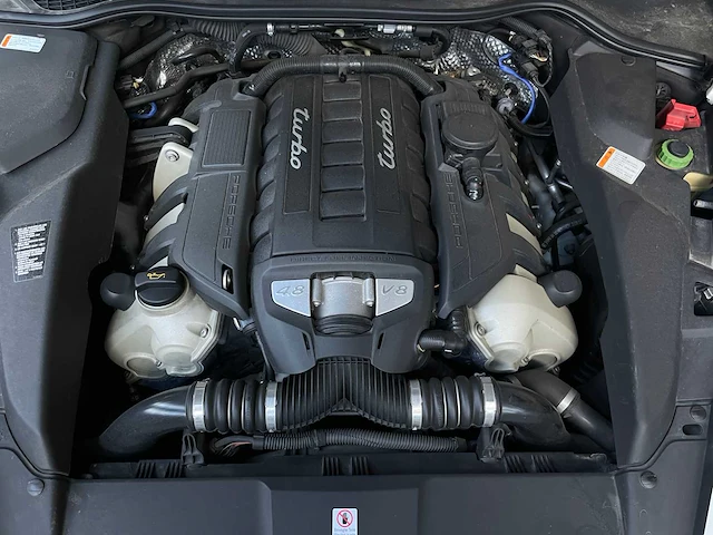 Porsche cayenne turbo 4.8 v8 500hp 2013 oem sport design 500pk 2013 - afbeelding 43 van  45