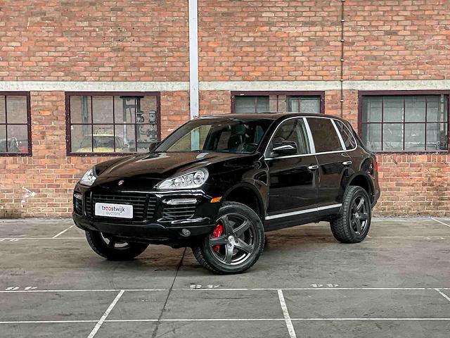 Porsche cayenne turbo 4.8 v8 500pk 2009 youngtimer - afbeelding 23 van  43