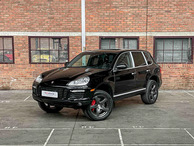 Porsche cayenne turbo 4.8 v8 500pk 2009 youngtimer - afbeelding 34 van  43