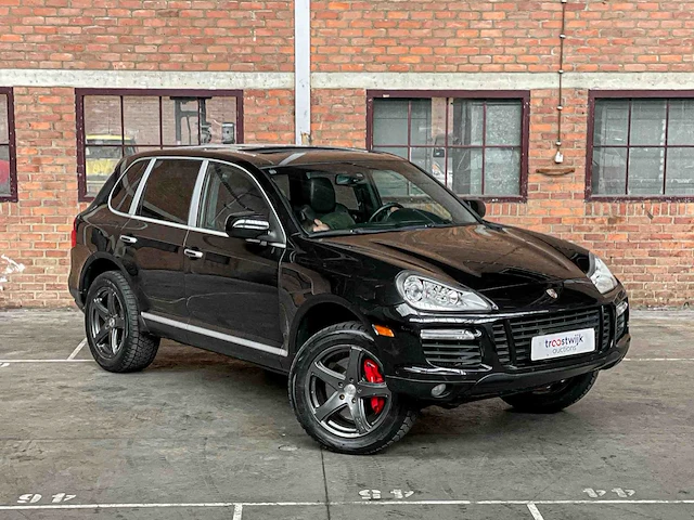 Porsche cayenne turbo 4.8 v8 500pk 2009 youngtimer - afbeelding 42 van  43