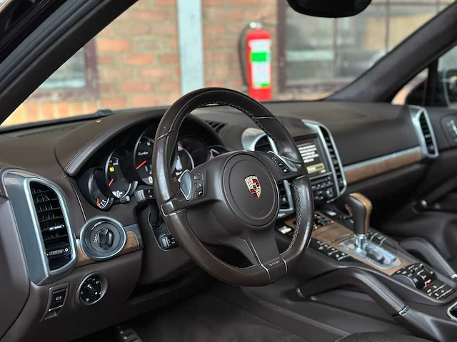 Porsche cayenne turbo 4.8 v8 500pk 2011, tb-959-g - afbeelding 15 van  62