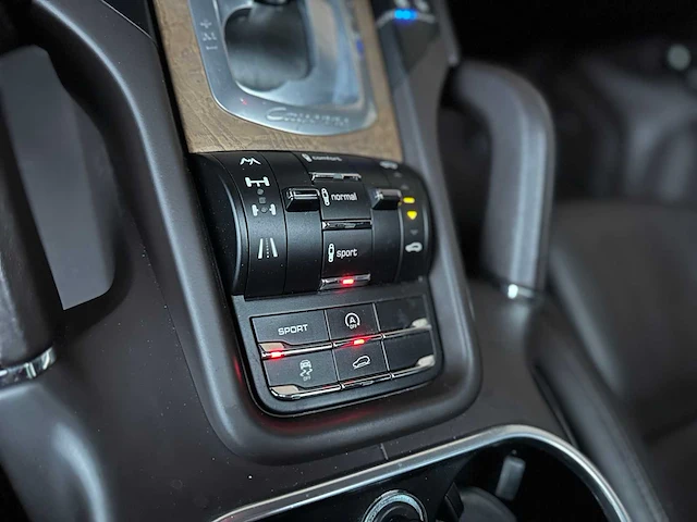 Porsche cayenne turbo 4.8 v8 500pk 2011, tb-959-g - afbeelding 25 van  62
