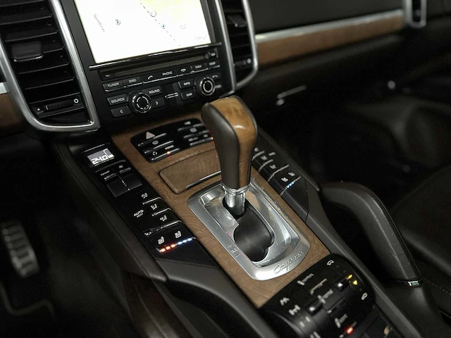 Porsche cayenne turbo 4.8 v8 500pk 2011, tb-959-g - afbeelding 29 van  63