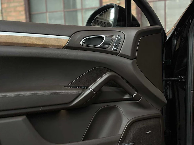 Porsche cayenne turbo 4.8 v8 500pk 2011, tb-959-g - afbeelding 34 van  63