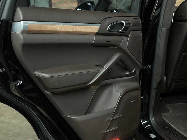 Porsche cayenne turbo 4.8 v8 500pk 2011, tb-959-g - afbeelding 42 van  63