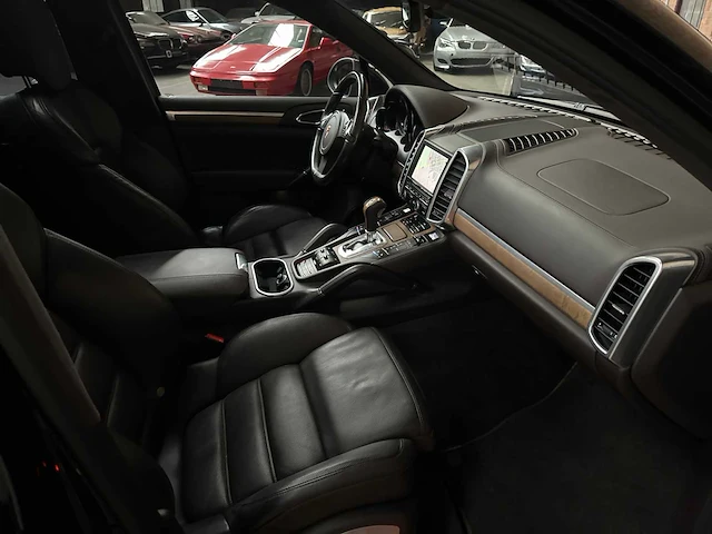 Porsche cayenne turbo 4.8 v8 500pk 2011, tb-959-g - afbeelding 58 van  63