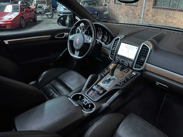 Porsche cayenne turbo 4.8 v8 500pk 2011, tb-959-g - afbeelding 59 van  63