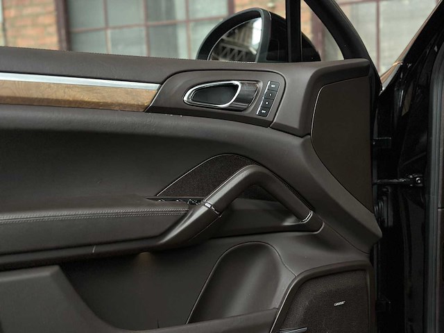 Porsche cayenne turbo 4.8 v8 500pk 2011, tb-959-g - afbeelding 28 van  63