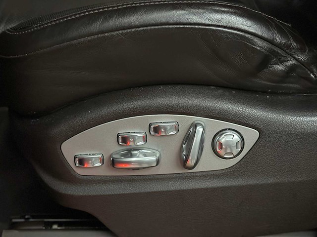 Porsche cayenne turbo 4.8 v8 500pk 2011, tb-959-g - afbeelding 32 van  63