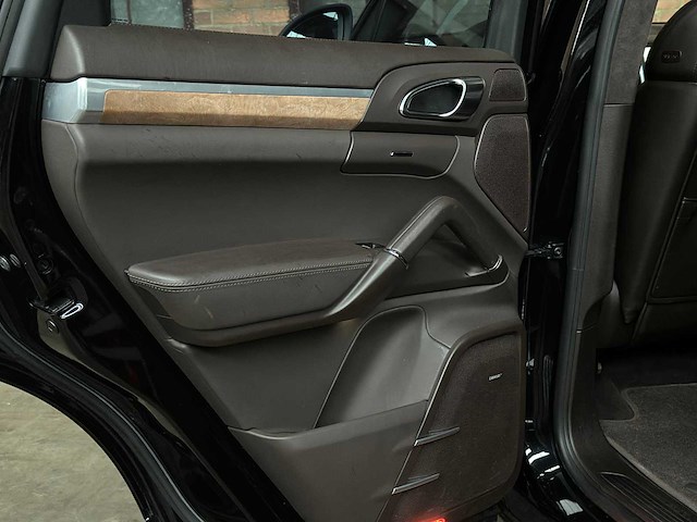 Porsche cayenne turbo 4.8 v8 500pk 2011, tb-959-g - afbeelding 37 van  63