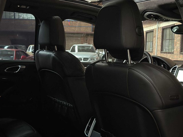 Porsche cayenne turbo 4.8 v8 500pk 2011, tb-959-g - afbeelding 47 van  63