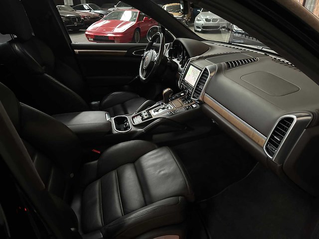 Porsche cayenne turbo 4.8 v8 500pk 2011, tb-959-g - afbeelding 54 van  63