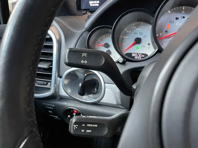 Porsche cayenne turbo 4.8 v8 500pk 2011 - afbeelding 15 van  45
