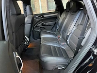 Porsche cayenne turbo 4.8 v8 500pk 2011 - afbeelding 33 van  45