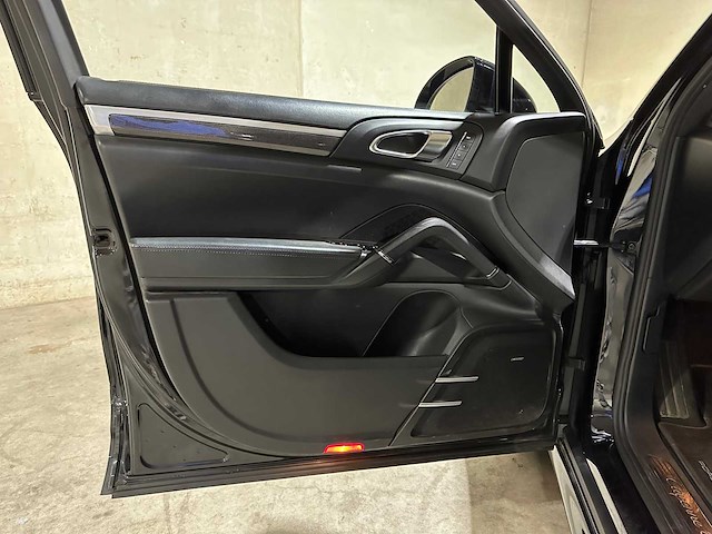 Porsche cayenne turbo 4.8 v8 500pk 2012, 8-sgb-44 - afbeelding 29 van  53