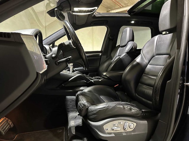 Porsche cayenne turbo 4.8 v8 500pk 2012, 8-sgb-44 - afbeelding 32 van  53