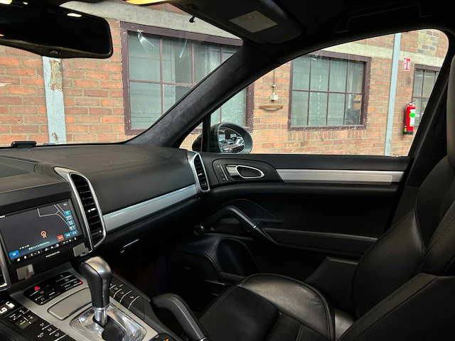 Porsche cayenne turbo 4.8 v8 500pk 2012 - afbeelding 9 van  46