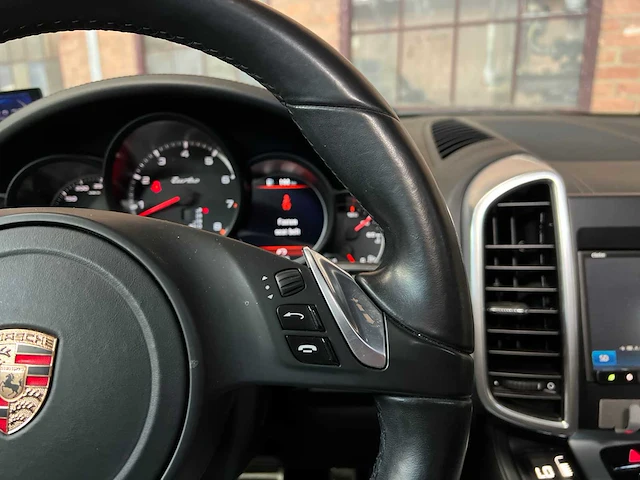 Porsche cayenne turbo 4.8 v8 500pk 2012 - afbeelding 14 van  46