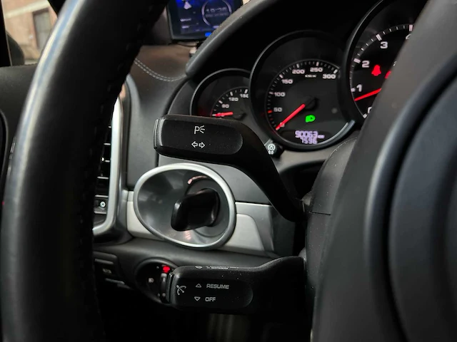 Porsche cayenne turbo 4.8 v8 500pk 2012 - afbeelding 15 van  46
