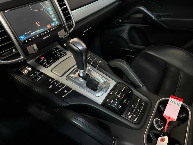Porsche cayenne turbo 4.8 v8 500pk 2012 - afbeelding 18 van  46