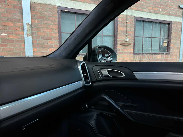 Porsche cayenne turbo 4.8 v8 500pk 2012 - afbeelding 21 van  46