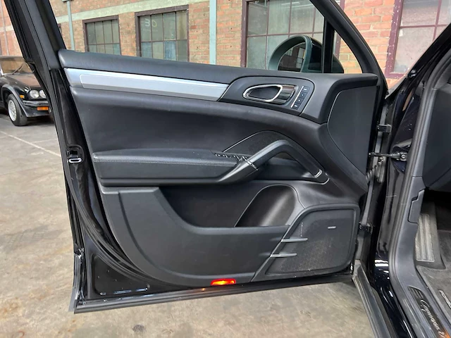 Porsche cayenne turbo 4.8 v8 500pk 2012 - afbeelding 24 van  46