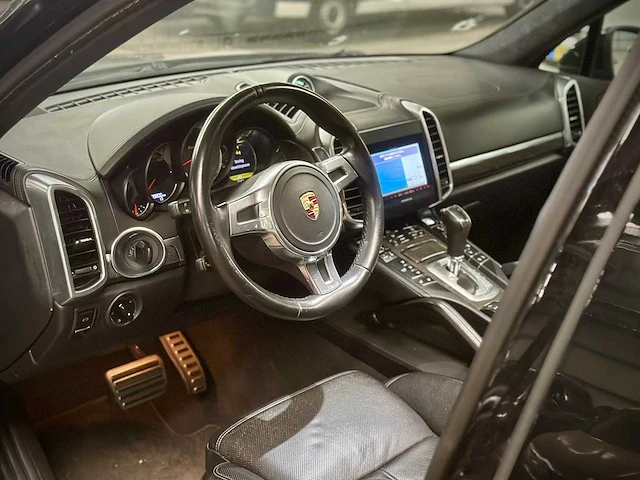 Porsche cayenne turbo automaat - afbeelding 16 van  17