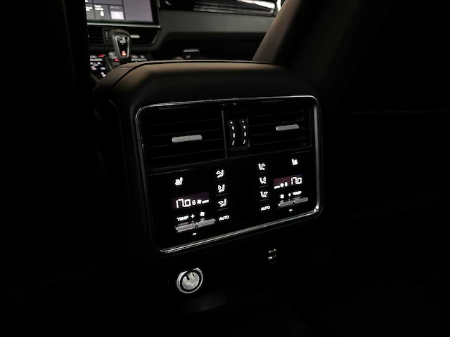Porsche cayenne turbo coupe 4.0 v8 (techart) 549pk 2019 (sport-chrono & sport-design), g-333-gk - afbeelding 33 van  87