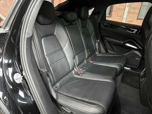 Porsche cayenne turbo coupe 4.0 v8 (techart) 549pk 2019 (sport-chrono & sport-design), g-333-gk - afbeelding 76 van  87