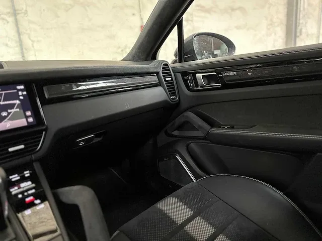 Porsche cayenne turbo gt coupé 4.0 v8 640pk carbon 2022 sport-chrono -orig. nl-, r-377-fs - afbeelding 43 van  100