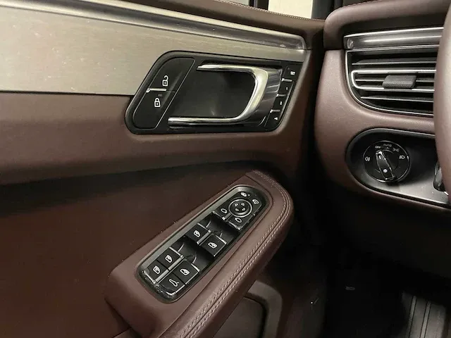 Porsche macan 2.0 245pk facelift 2019 sport-chrono - afbeelding 32 van  63