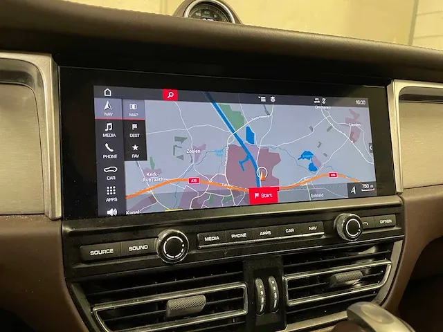 Porsche macan 2.0 245pk facelift 2019 sport-chrono - afbeelding 44 van  63