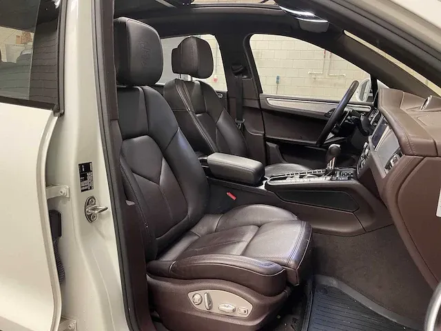 Porsche macan 2.0 245pk facelift 2019 sport-chrono - afbeelding 49 van  63