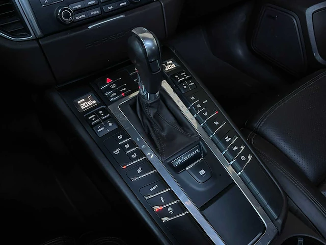 Porsche macan 2.0 252pk 2018, rr-497-z - afbeelding 33 van  61