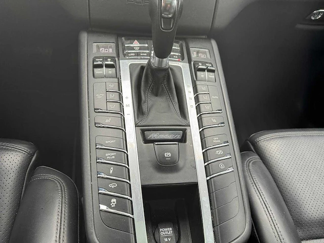 Porsche macan 3.6 turbo carbon sport+ 400pk 21inch,pano,luchtvering..full options 7230 - afbeelding 5 van  85