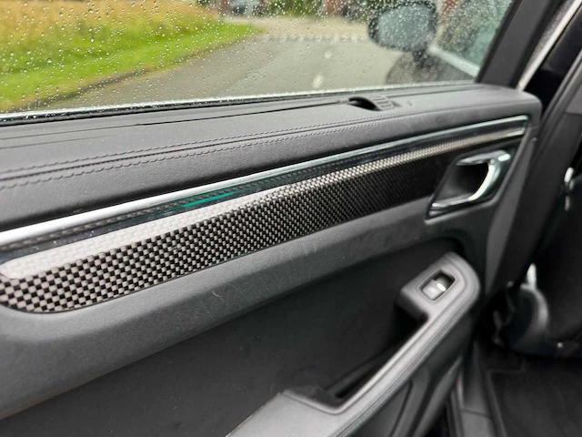 Porsche macan 3.6 turbo carbon sport+ 400pk 21inch,pano,luchtvering..full options 7230 - afbeelding 10 van  85