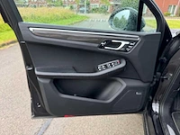 Porsche macan 3.6 turbo carbon sport+ 400pk 21inch,pano,luchtvering..full options 7230 - afbeelding 22 van  85