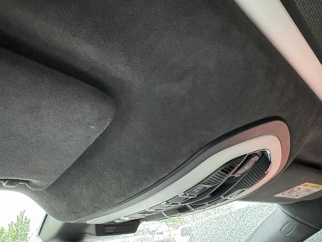Porsche macan 3.6 turbo carbon sport+ 400pk 21inch,pano,luchtvering..full options 7230 - afbeelding 28 van  85