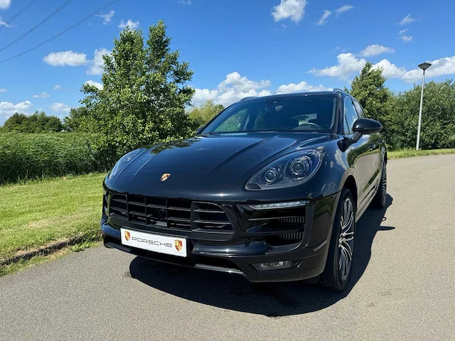 Porsche macan 3.6 turbo carbon sport+ 400pk 21inch,pano,luchtvering..full options 7230 - afbeelding 29 van  85